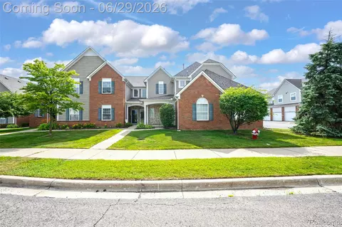 54726 Monarch Dr, Shelby Township, MI 48316