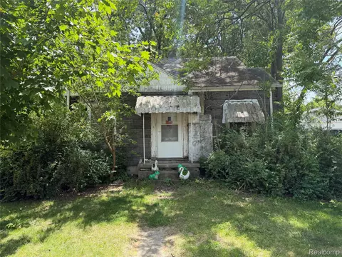 35233 Sheridan St, Westland, MI 48185
