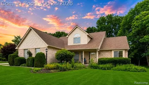 2366 Elkridge Cir, Highland, MI 48356