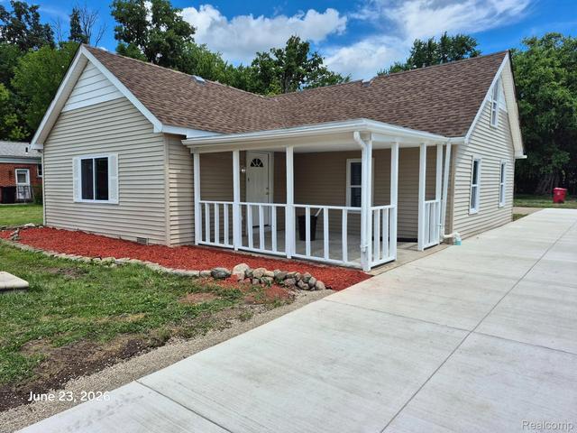 29240 Mcdonald St, Roseville, MI 48066