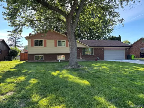 46365 Community Center Dr, Chesterfield, MI 48047