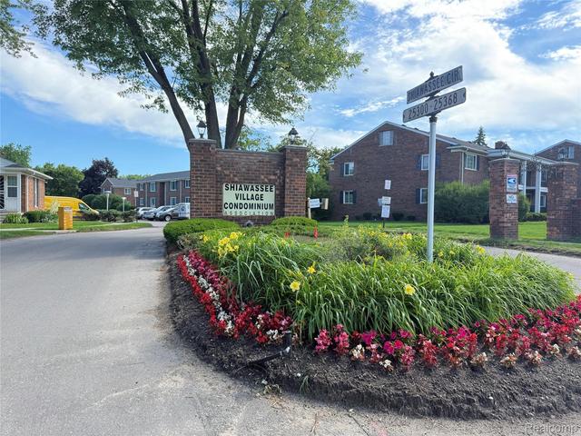 25354 Shiawassee Cir #28596, Southfield, MI 48033