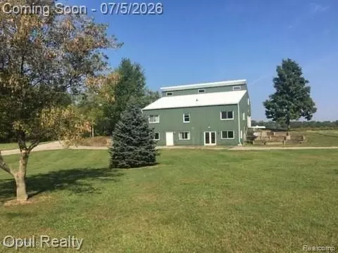 7503 Reading Rd, Jefferson, MI 49271