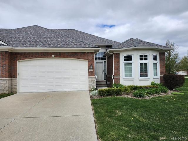 14817 Kings Mill Dr #47, Shelby Township, MI 48315