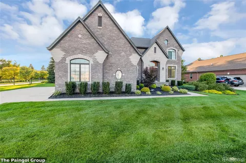 54491 Preston Pines Ln, Shelby Township, MI 48315