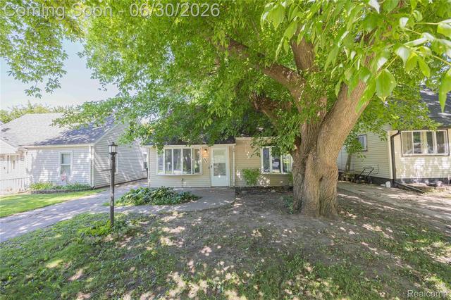 13665 Marvin St, Taylor, MI 48180