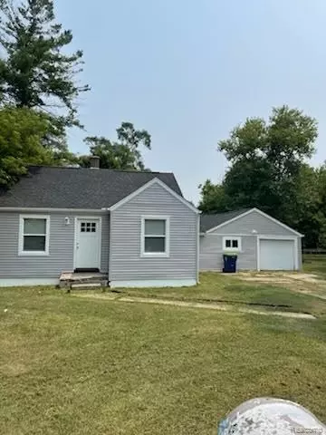 334 S 24th St, Buena Vista, MI 48601