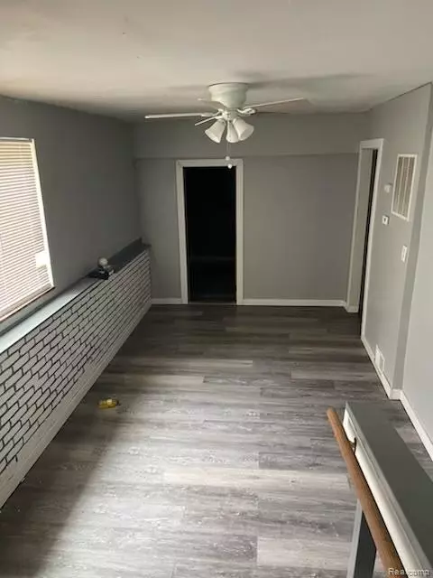 334 S 24th St, Buena Vista, MI 48601