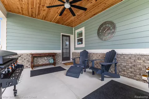 Exterior - 19376 Ryan Dr, Macomb, MI 48042 photo 6 of 7