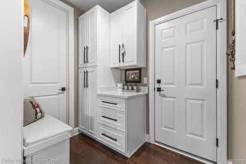 Entry Way - 19376 Ryan Dr, Macomb, MI 48042 photo 4 of 6