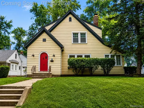 217 Navajo Ave, Pontiac, MI 48341