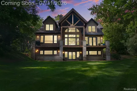 11590 Sumpter Dr, Green Oak, MI 48178