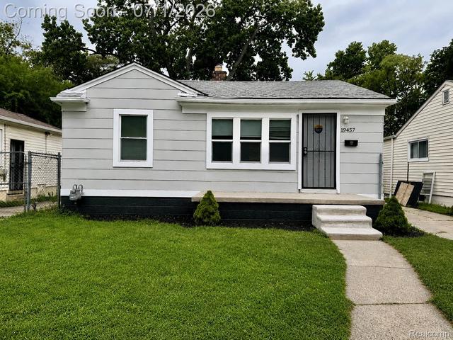 19457 Gilchrist St, Detroit, MI 48235