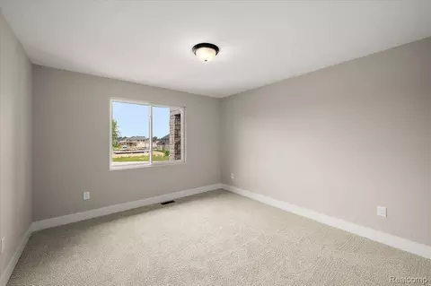 24318 Tullymore Dr, Macomb, MI 48042 photo 48