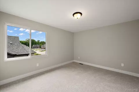 24318 Tullymore Dr, Macomb, MI 48042 photo 54