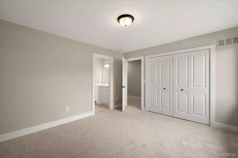 24318 Tullymore Dr, Macomb, MI 48042 photo 55