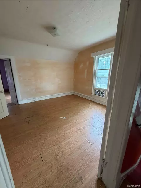 Bedroom - 718 River St, Owosso, MI 48867 photo 4 of 6