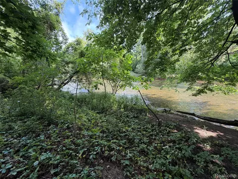 View/Area - 718 River St, Owosso, MI 48867 photo 3 of 4