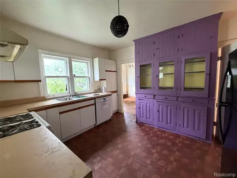 Kitchen - 718 River St, Owosso, MI 48867 photo 3 of 3