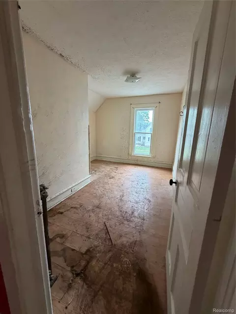 Bedroom - 718 River St, Owosso, MI 48867 photo 2 of 6
