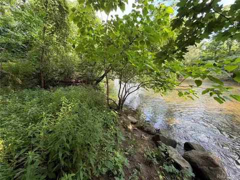View/Area - 718 River St, Owosso, MI 48867 photo 1 of 4
