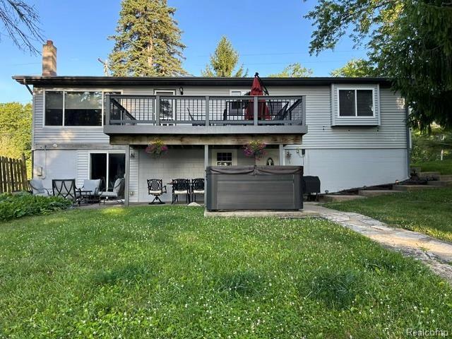 15471 Whitaker Rd, Fenton, MI 48451