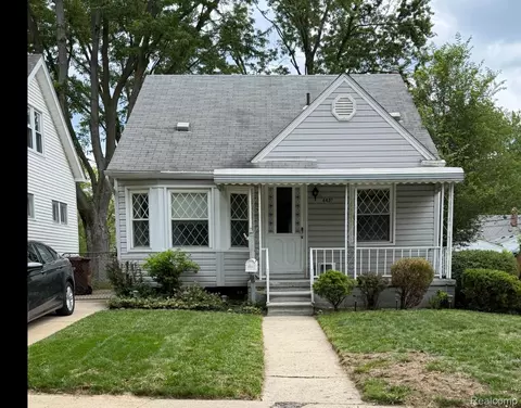 4437 Washington St, Wayne, MI 48184 photo 1