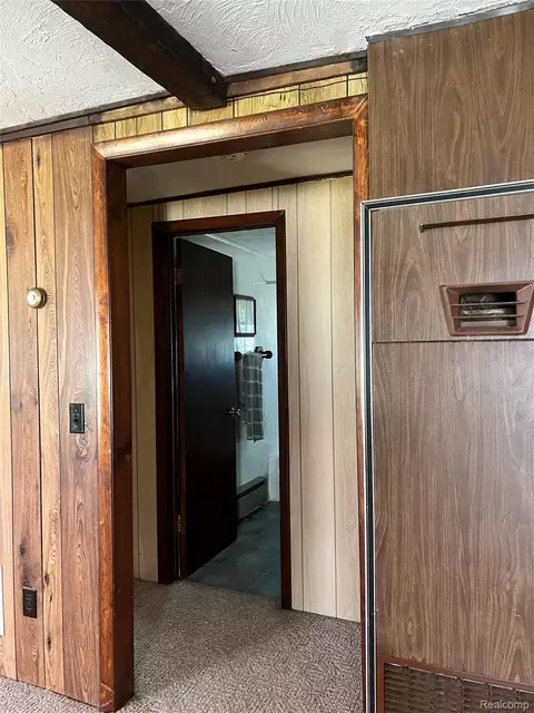 Entry Way - 3567 Coveview Dr, Hill, MI 48635 photo 1 of 4