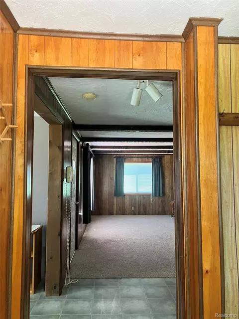 Entry Way - 3567 Coveview Dr, Hill, MI 48635 photo 4 of 4