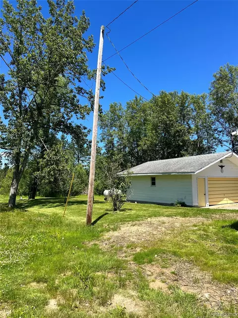 Exterior - 3567 Coveview Dr, Hill, MI 48635 photo 2 of 3