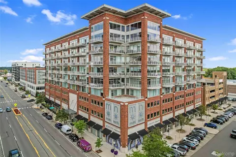 350 N Main St #517, Royal Oak, MI 48067