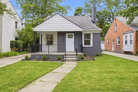 1388 Vernier Rd, Grosse Pointe Woods, MI 48236