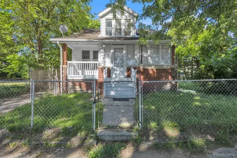 4877 Maynard St, Detroit, MI 48215