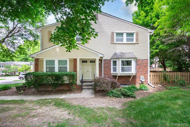 1634 Brentwood Dr, Troy, MI 48098