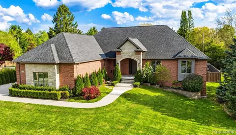 35339 W 13 Mile Rd, Farmington Hills, MI 48331
