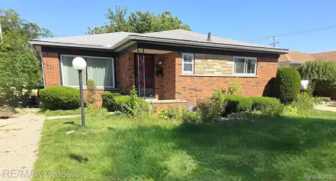 23040 Beverly St, Oak Park, MI 48237