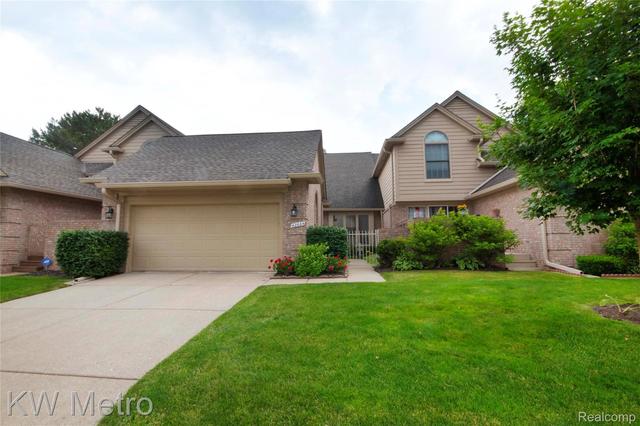 42664 Jason Ct #88, Sterling Heights, MI 48313