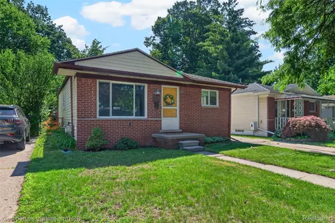 27856 Lenox Ave, Madison Heights, MI 48071