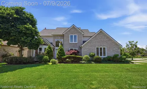 6860 Bridgemont Dr, Canton, MI 48187