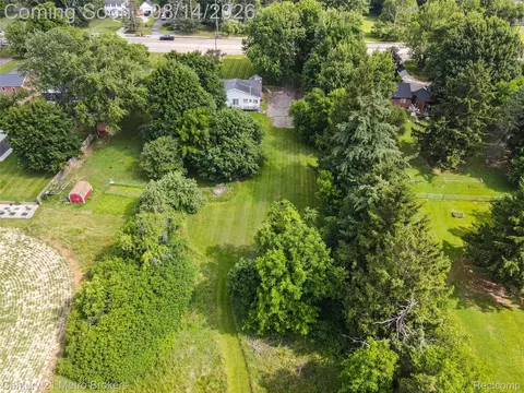 View/Area - 8294 Davison Rd, Davison, MI 48423 photo 2 of 6