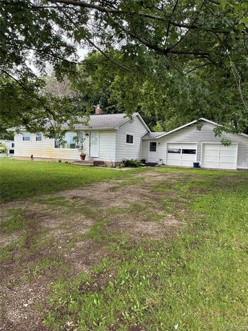 5395 Oak Grove Rd, Howell, MI 48855