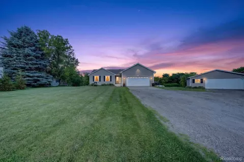3188 Baldwin Rd, Ortonville, MI 48462