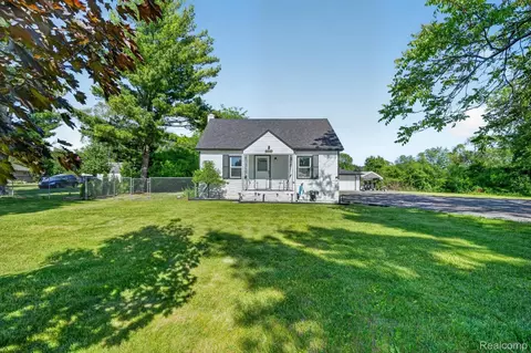 2861 John R Rd, Rochester Hills, MI 48307