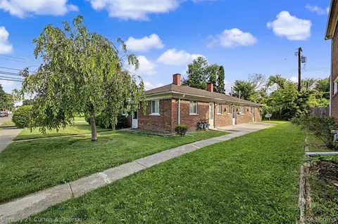 1432 Charter St, Lincoln Park, MI 48146