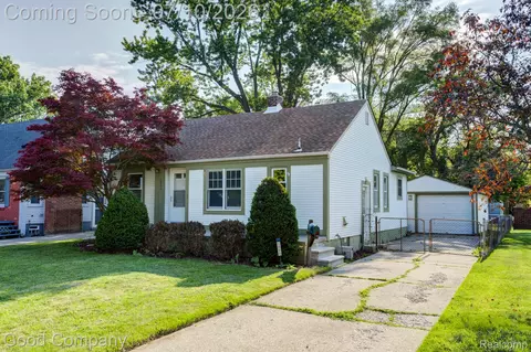 1800 Cummings Ave, Berkley, MI 48072