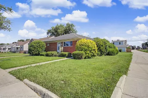 1504 Mclain Ave, Lincoln Park, MI 48146