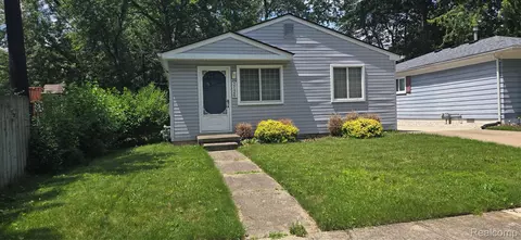 2126 S Karle Ave, Westland, MI 48186