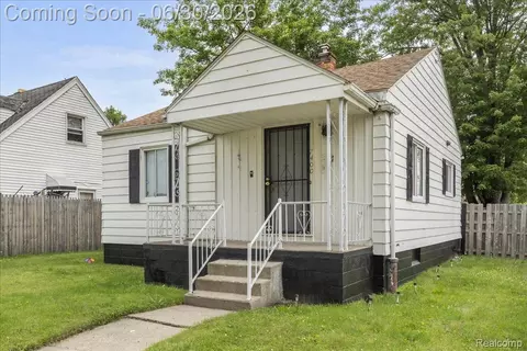 7400 Dolphin, Detroit, MI 48239