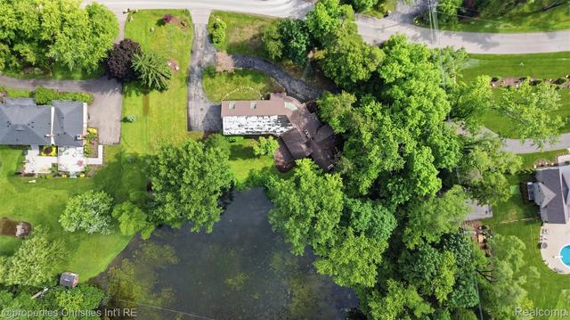 25310 Canterbury Rd, Franklin, MI 48025