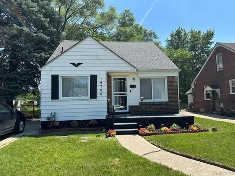 19780 Barlow St, Detroit, MI 48205